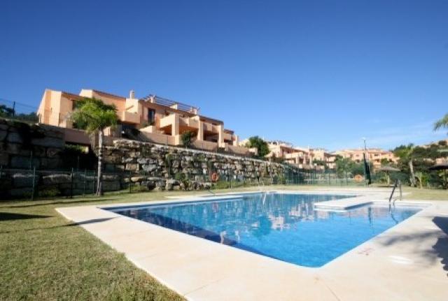 La Mairena, Marbella East